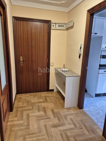 Foto 1e63bb62-4550-4f14-bc5c-2772a674fa54. Piso  todo exterior, soleado y con una excelente situación . sin ascensor. plaza de garaje y trastero en Avilés