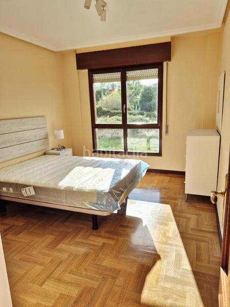 Foto 21992bed-c005-4466-9d5e-56c00d0510eb. Piso  todo exterior, soleado y con una excelente situación . sin ascensor. plaza de garaje y trastero en Avilés