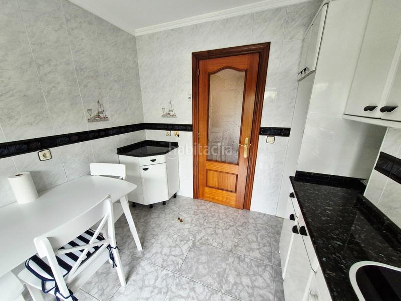 Foto 24e32028-8700-4340-8d73-6db77c372d52. Piso  todo exterior, soleado y con una excelente situación . sin ascensor. plaza de garaje y trastero en Avilés