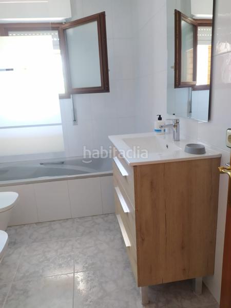 Foto 506bbd71-6608-427c-8a6d-4de4c0bd1cb8. Piso  todo exterior, soleado y con una excelente situación . sin ascensor. plaza de garaje y trastero en Avilés