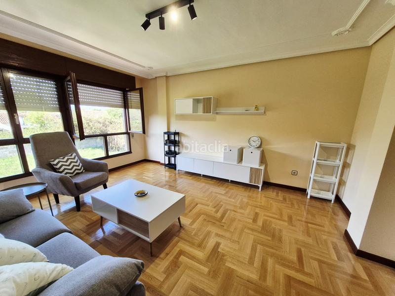 Foto ae0d91d8-b74a-4e9c-8472-aed211bbb862. Piso  todo exterior, soleado y con una excelente situación . sin ascensor. plaza de garaje y trastero en Avilés