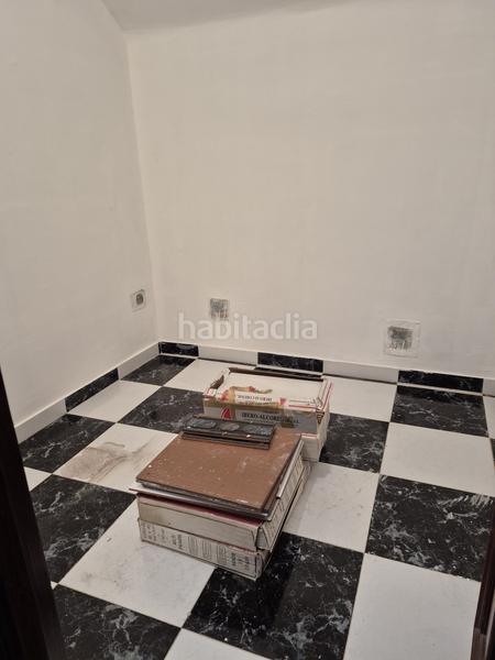 Foto fe3d65bb-72ab-48ac-a1c5-7d073b426efe. Piso  todo exterior, soleado y con una excelente situación . sin ascensor. plaza de garaje y trastero en Avilés