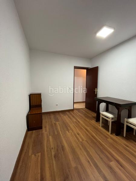 Foto 16e8d9db-e6ec-466b-af5c-aad5eda417f5. Piso zona meanas. dos dormitorios, todo exterior en Avilés