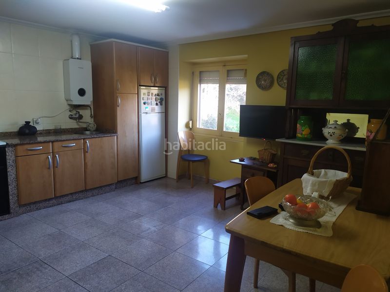 Foto 78443340-3aba-4a10-b7df-bab95bc60058. Casa amb calefacció aparcament a Pravia