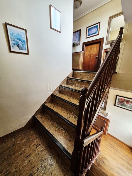 Foto eaadf0dd-1d5d-4314-b494-499cc75b4df5. Casa amb calefacció aparcament a Pravia