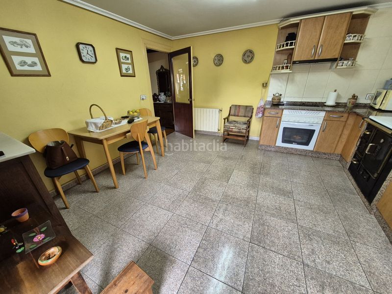 Foto ed023e23-45a1-4a9b-83f4-6fd041777fa7. Casa amb calefacció aparcament a Pravia