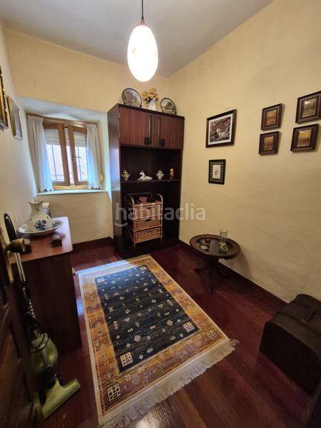 Foto f2bc1fd0-2fb4-47f7-bbda-f984e21c97a5. Casa amb calefacció aparcament a Pravia
