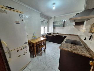 Appartamento  Avilés - llano ponte. Llano ponte. tres dormitorios, baño y aseo.