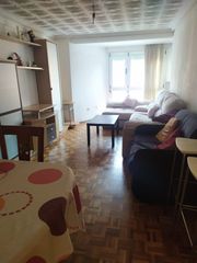 Appartement  Avilés - llano ponte. Llano ponte. tres dormitorios, baño y aseo.