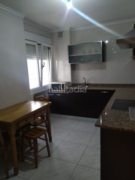 Foto 2bd0c9cc-7ac9-494c-ada5-e402afa51c27. Flat with heating in Centro Avilés