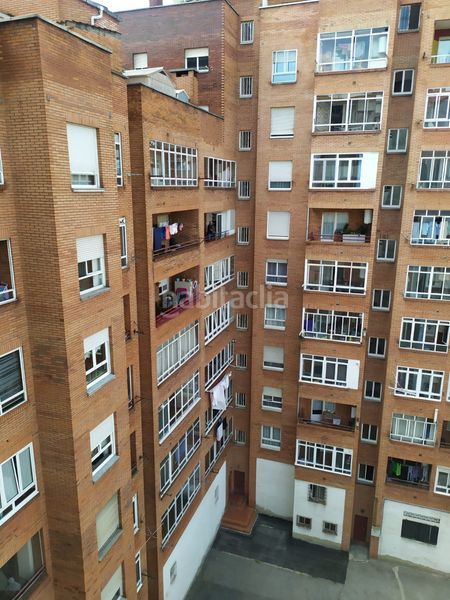 Foto 5d4927a8-a315-4c0b-af2f-d92066f8dd5c. Flat with heating in Centro Avilés