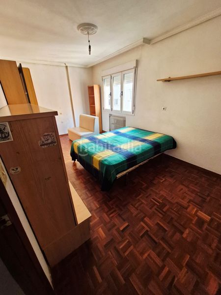 Foto be3b3858-c0de-4b40-949b-20fbf3b4e652. Flat with heating in Centro Avilés