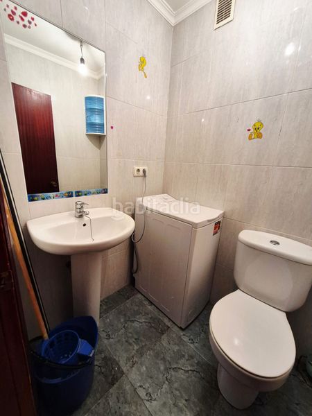 Foto e7ba9b7f-cc01-4ce7-9874-83ba5d783011. Flat with heating in Centro Avilés