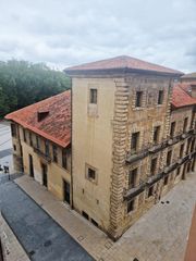 Flat  La fruta. Casco antiguo. 4ª planta sin ascensor.