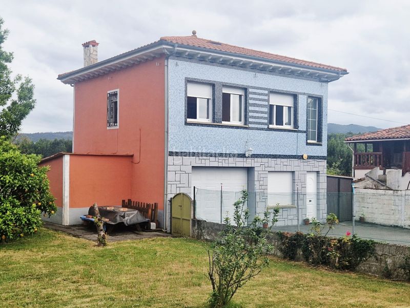 Foto 61a2f8ef-15d7-4289-a513-2abf7193e43d. Casa amb calefacció aparcament a Pillarno Castrillón