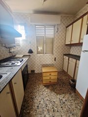 Etagenwohnung in El Carbayedo - El Quirinal. Piso en venta en la carriona. todo exterior