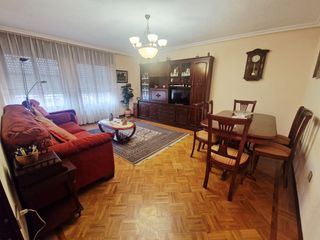Flat  Cl gutierrez herrero. Zona puerta de la villa. 2 dormitorios, salón, cocina y baño. de