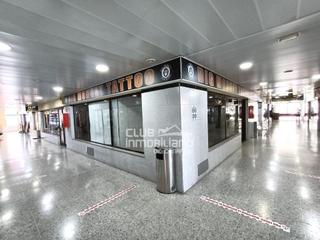 Geschäftsraum in Avenida principes de españa 7. Local comercial en el c.c. yumbo, ofra