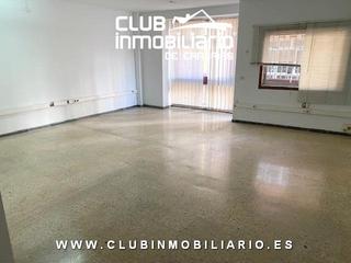 Miete Büro in Duggi - Rambla - Los Hoteles. Oficinaestudio de radio con balcón en zona céntrica de santa cru
