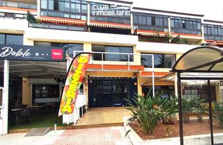 Locale commerciale in Avenida Marqués de Villanueva del Prado 6