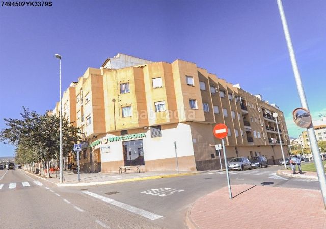 Foto 3d6e4c1e-6e4f-4017-b6d6-a9892f1dee10. Aparcament cotxe a Alcora (l´)