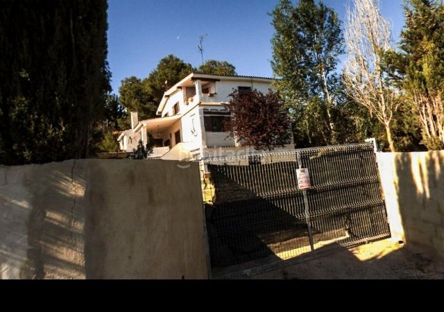 Foto 22621d30-70ec-404f-8e89-744d57ec48d9. Pis a Monserrat