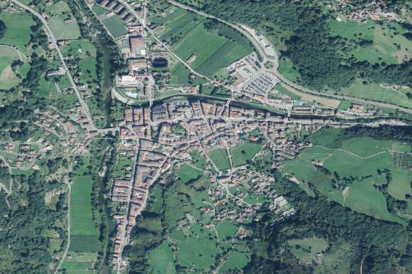 Foto 5010fe02-47d3-4a7c-9eb9-e8db5600b259. Pis a Cangas de Onís