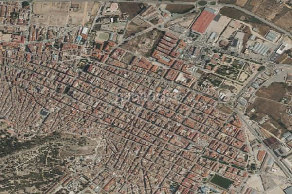 Foto cf34514b-9fc2-433e-ad41-d89698343f51. Pis a Yecla