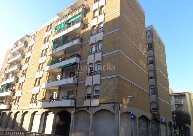 Foto 635570f9-a021-4720-97db-278c8d32c7c8. Pis a Centre Salt