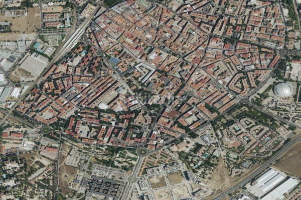 Foto a8c012d4-b3b5-45b9-9fd4-f335fdbd3fbd. Pis a Descubridores-Escritores Leganés