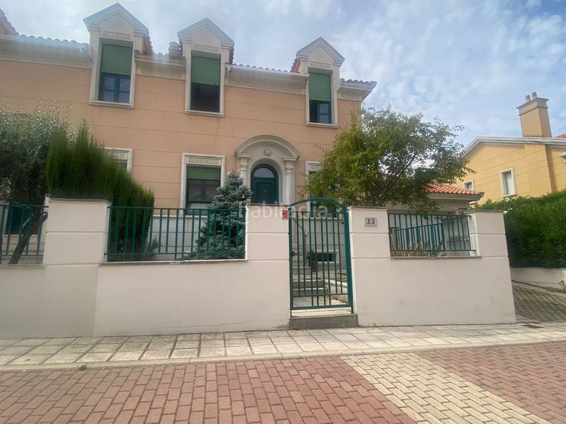 Foto 54242a99-c6b2-46d3-9024-65f3433e21ce. Casa a El Berrocal Valladolid