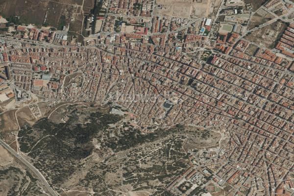 Foto 0f19c2a0-cb10-41a4-a81f-2faec7019246. Pis a Yecla