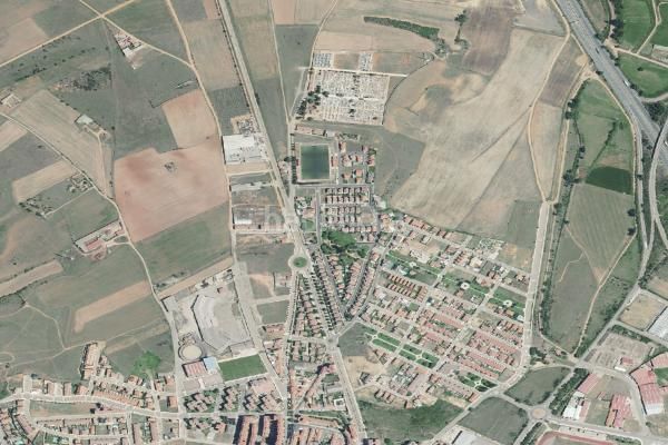 Foto 0afe60e3-b67d-42c0-9089-1add4f87fa63. Pis a Benavente