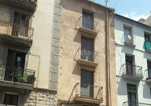 Foto f093b690-cee3-4368-bfca-067fe9aa5d81. Casa a Centre Igualada