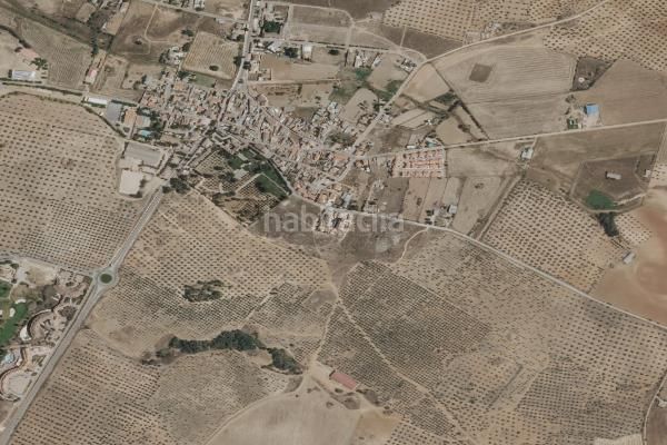 Foto 43b325aa-7175-4bad-8a9a-4a79a1738936. Aparcament cotxe a Layos