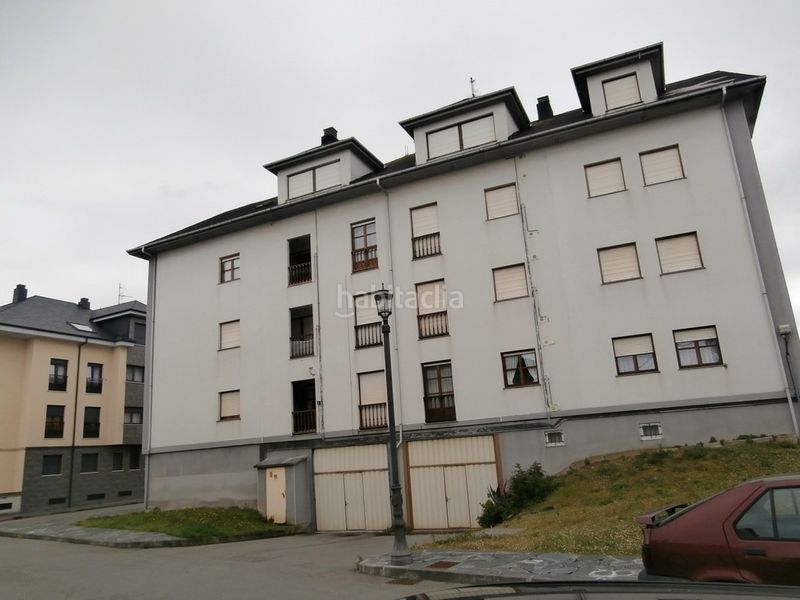 Foto f8e52148-2c40-4e1a-b91e-002a212a8aeb. Pis a Navia