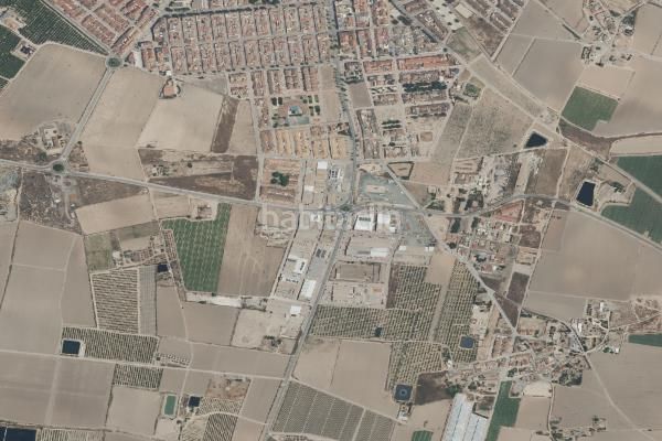 Foto e3b7c7c9-0a8e-4b32-938d-5d51c61d409d. Aparcament cotxe a Torre-Pacheco Torre - Pacheco