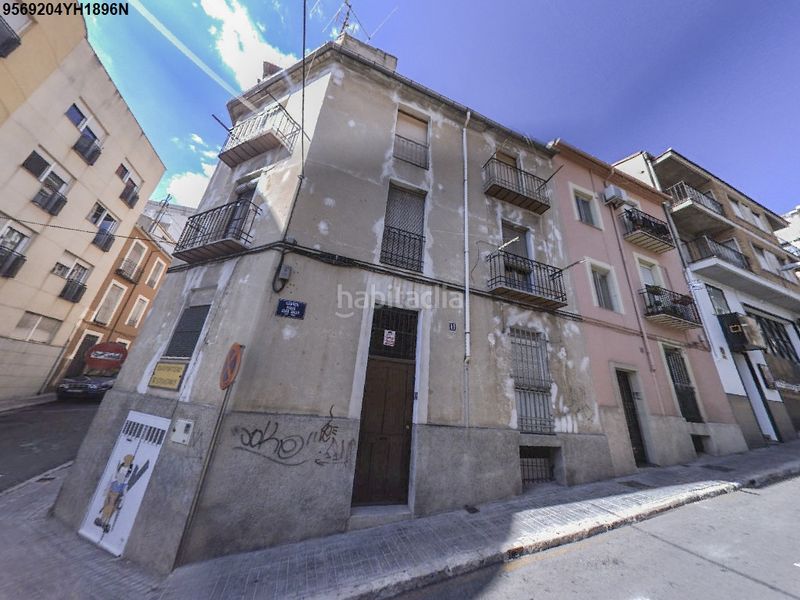 Foto b7914bdd-433e-4749-9e39-2fc2dfc02ca3. Casa a Eixample Alcoi