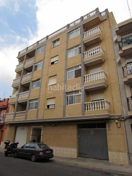 Foto b4771d50-2d45-4991-80d8-fafb6284f50e. Pis a Algemesí