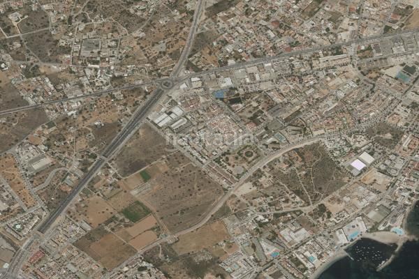 Foto aa171dcd-96f9-4d0b-9afb-9f530559f5ca. Aparcament cotxe a Ses Figueretes - Platja d'en Bossa - Cas Serres Ibiza