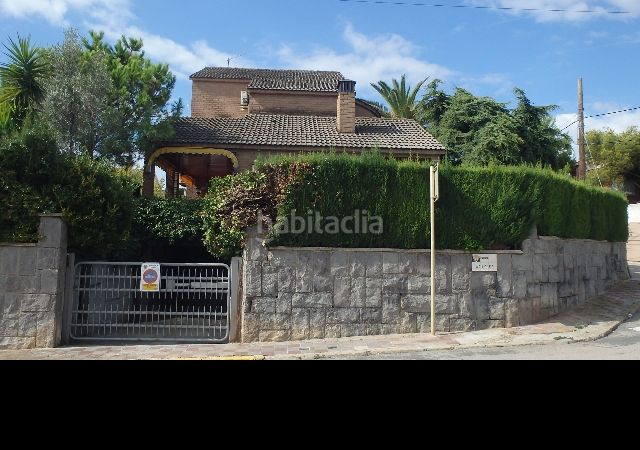 Foto c716cc5a-66c5-4d8f-a73c-4005bc67c031. Pis a Cambrils port Cambrils