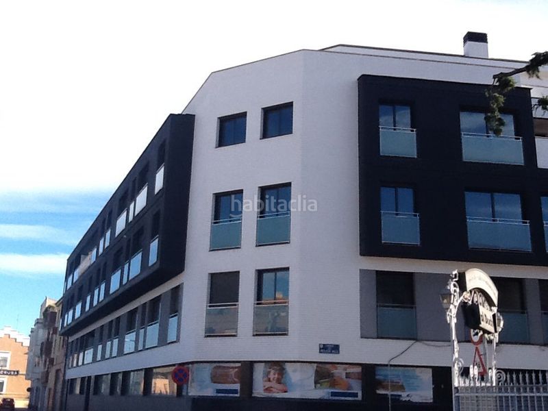 Foto b1f47e23-7625-4010-a127-1b827abc2328. Aparcament cotxe a Mollerussa