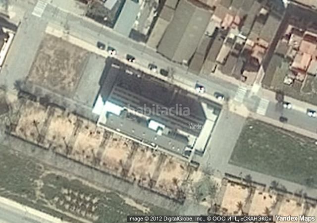 Foto 975502a7-025f-4a2a-bdf4-a076a945ce55. Aparcament cotxe a Museros