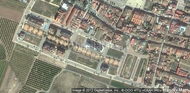 Foto 91503524-a164-41f7-babe-10d81bd2d062. Aparcament cotxe a Museros