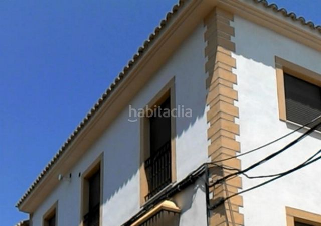 Foto 360b5f0f-383f-4c29-a859-b1e89cd7fdf1. Pis a Baena