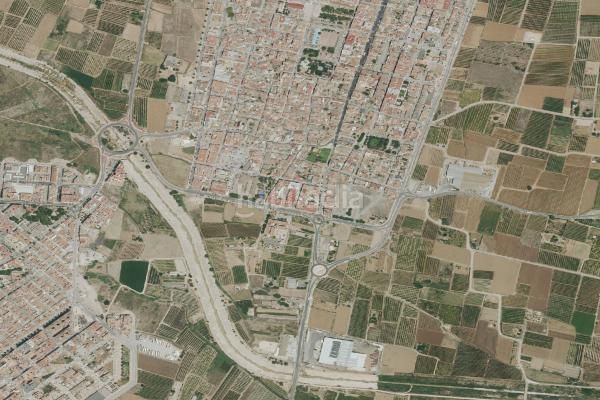 Foto 26b71f98-868a-4807-8521-47d31f5bf685. Pis a Almussafes