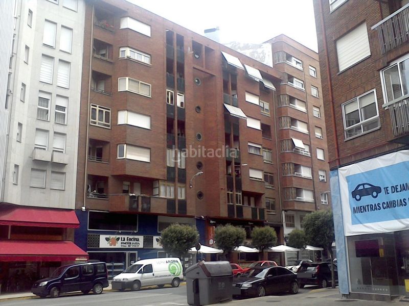 Foto ebdcd85b-1480-40ad-a79b-095c59d93cd7. Aparcament cotxe a Centro Ponferrada