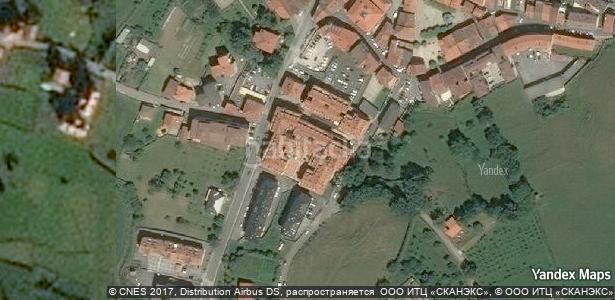 Foto 0f789273-d3f1-4ec7-a395-9264489f8626. Aparcament cotxe a Ampuero