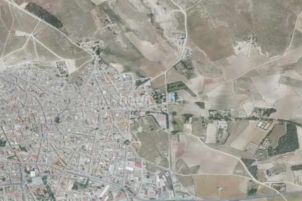 Foto 515a571f-1e6f-4aa0-ba5e-de0dea652d88. Aparcament cotxe a Campo de Criptana