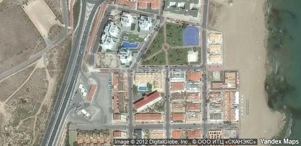 Foto 2cd8e799-8276-41d3-bed7-d0f74b5a2dad. Aparcament cotxe a Los Europeos Torrevieja